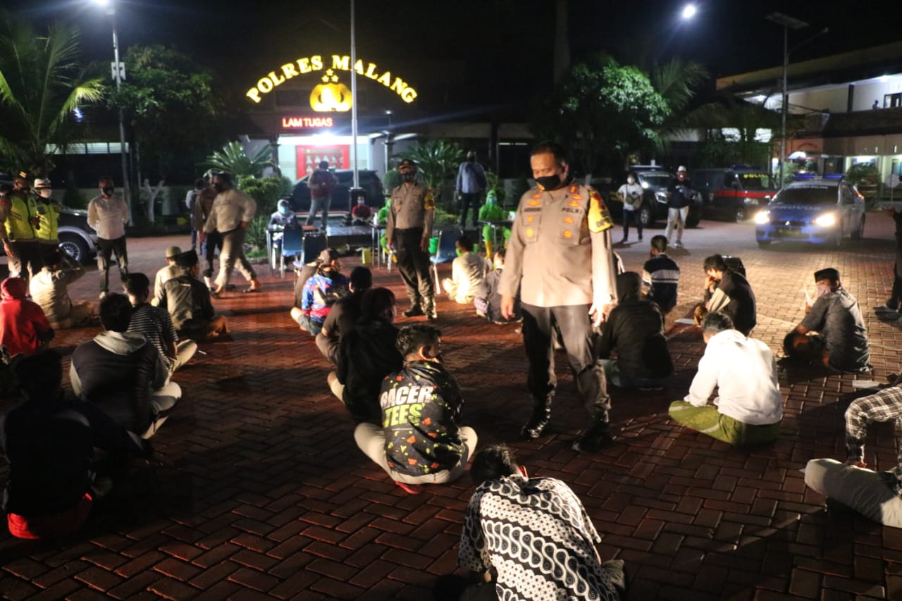 Terjaring Razia, Puluhan Warga Kabupaten Malang Jalani Rapid Test 26 IMG 20200505 WA0028