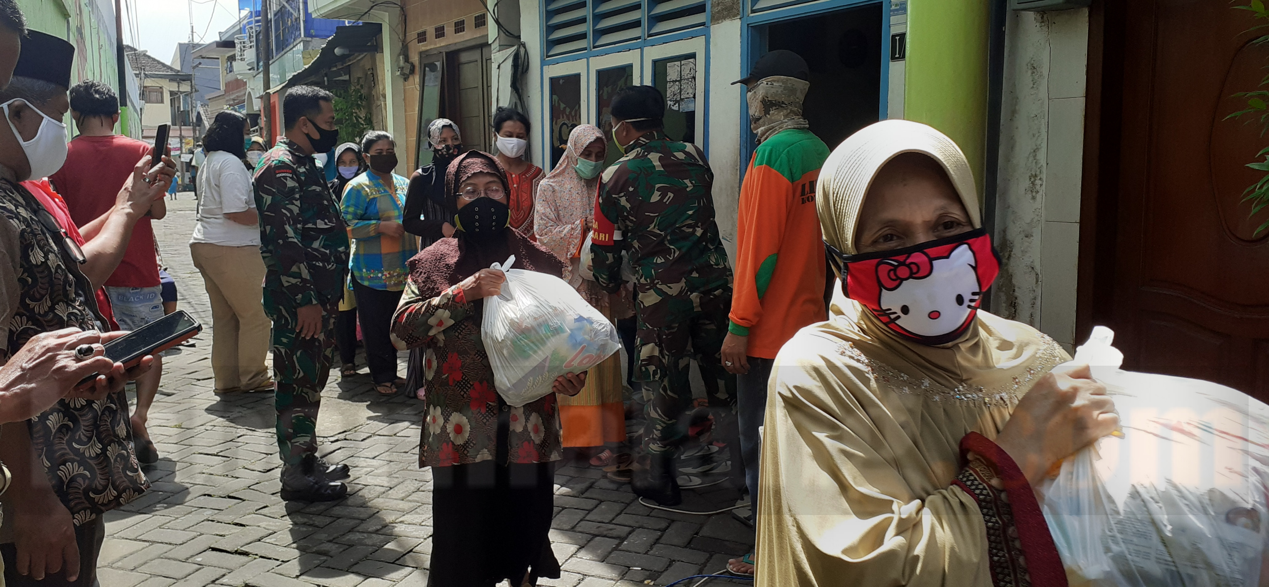 Peduli Sesama, RW 02 Sumbersari Salurkan Bantuan Sembako 26 IMG 20200518 124526