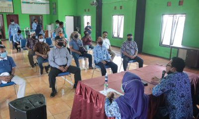 Wali Kota Malang Sutiaji dalam pertemuan di Kelurahan Mergosono