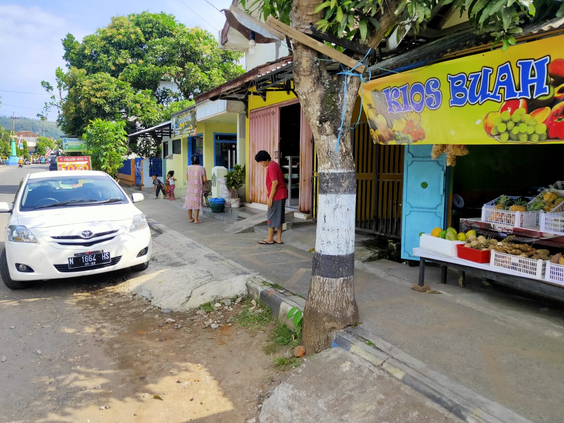 Pembobol Data Denny Siregar Asal Kalipare, Begini Pengakuan Ibunya 26 Suasana di sekitar rumah orang tua FPH di Desa/ Kalipare, Kalipare.