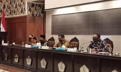 Walikota Sutiaji saat memberikan paparan kepada Satgas Recovery Ekonomi Daerah