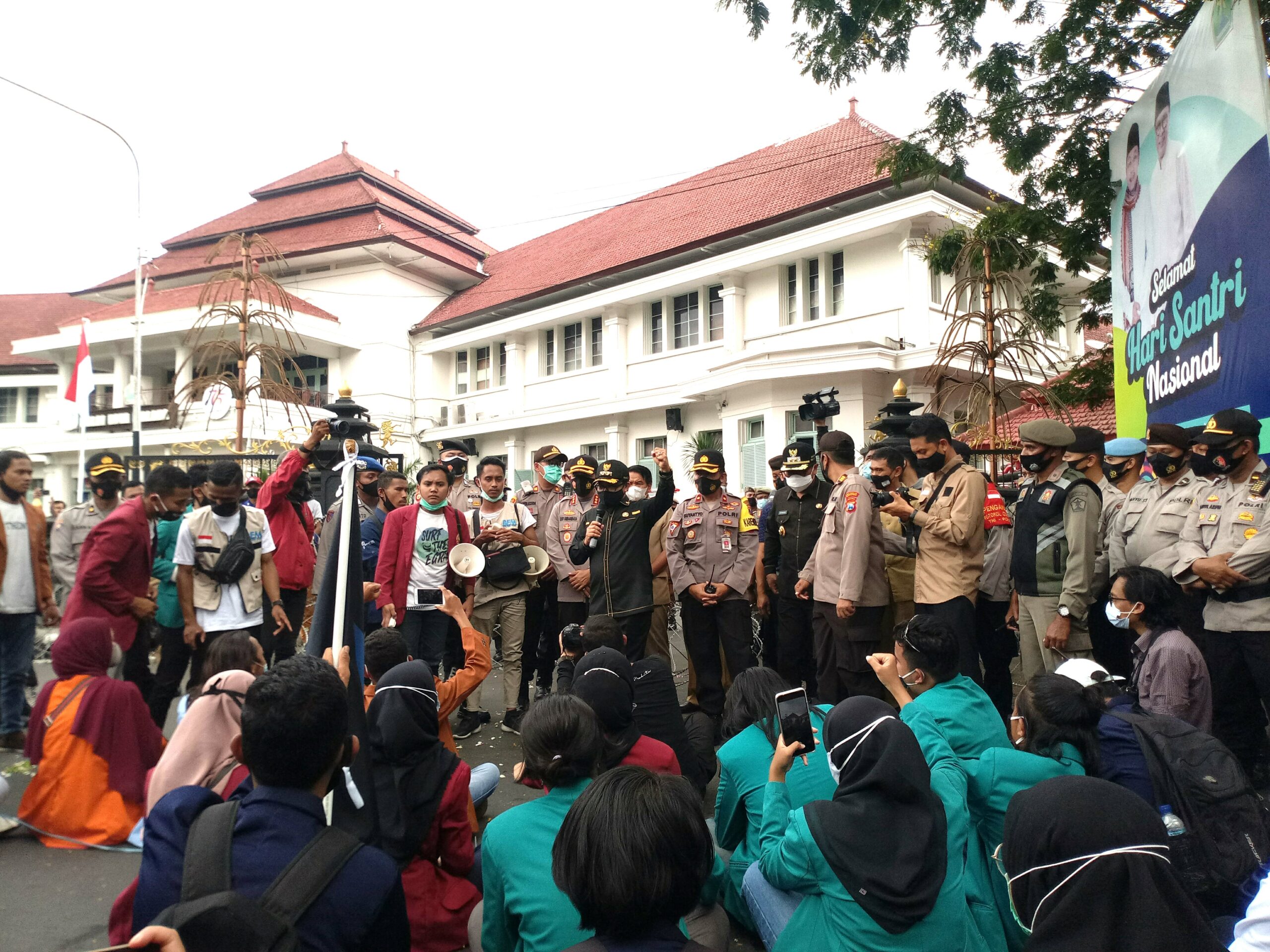 Atas Nama Pribadi, Sutiaji Dukung Tuntutan Demonstran 26 IMG 20201026 121714 scaled