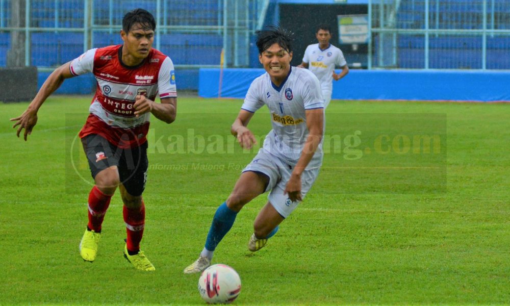 Singo Edan Bekuk Madura 4-3
