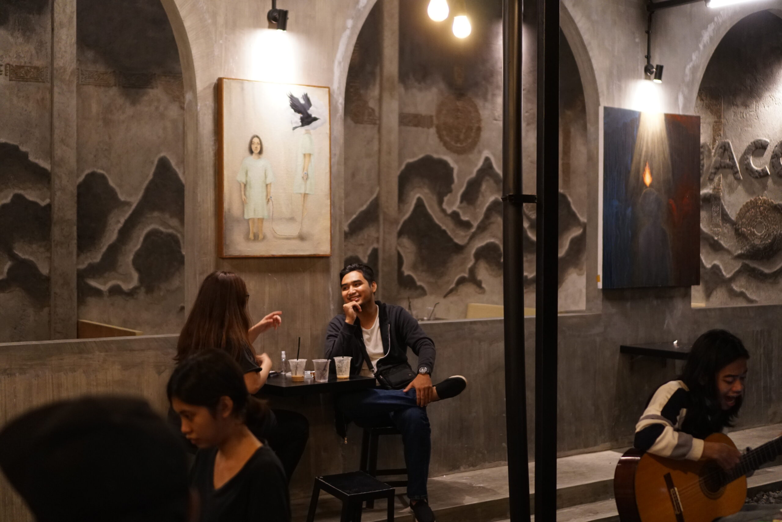 Pameran Lukisan Warnai Tongkrongan Kafe Malang 26 Pameran Lukisan Warnai Tongkrongan Kafe Malang