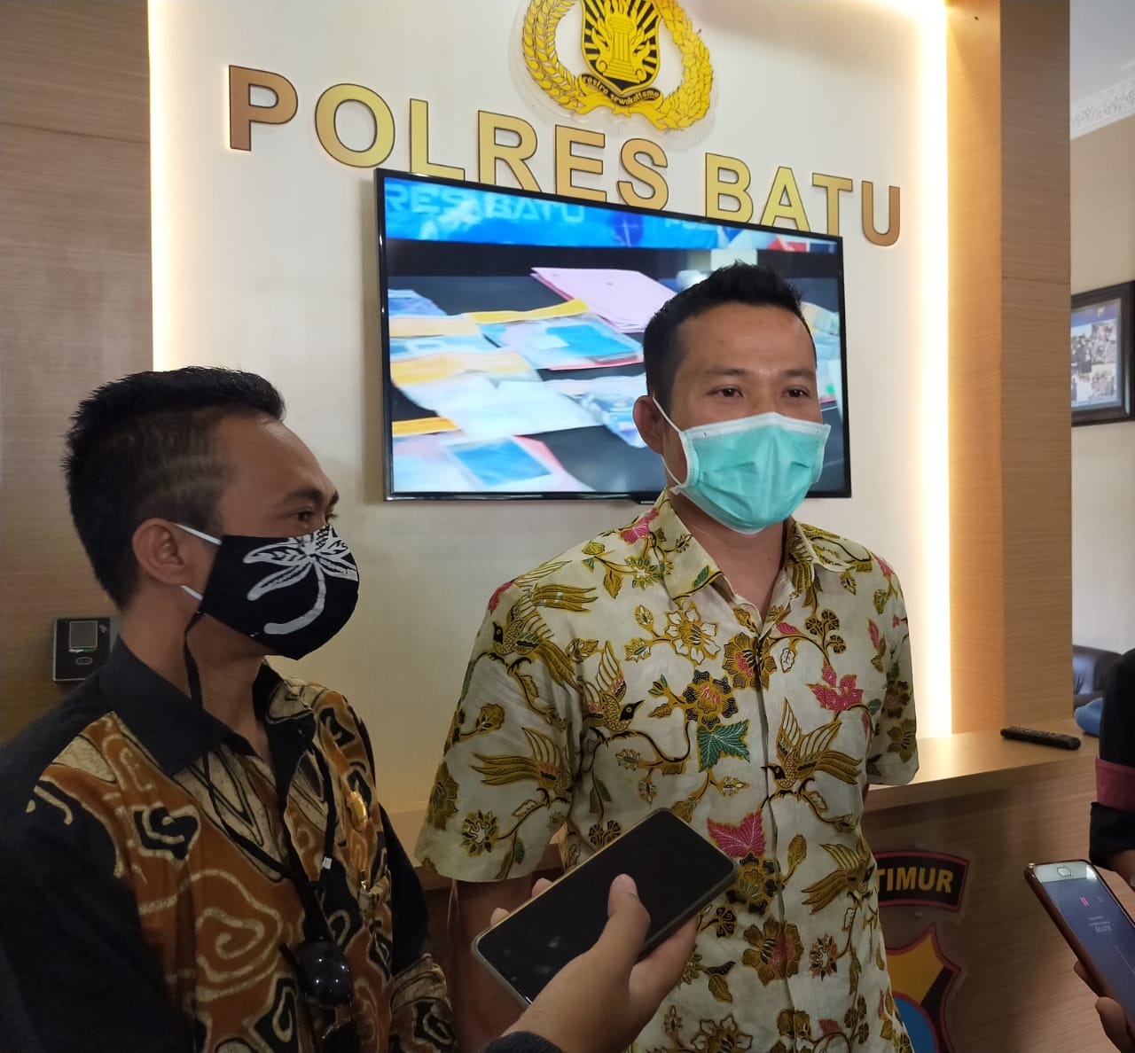 Polres Batu Bekuk Warga Sidomulyo, Karena Hina TNI Lewat Facebook 26 Kasatreskrim Polres Batu AKP Jeifson Sitorus (arl)