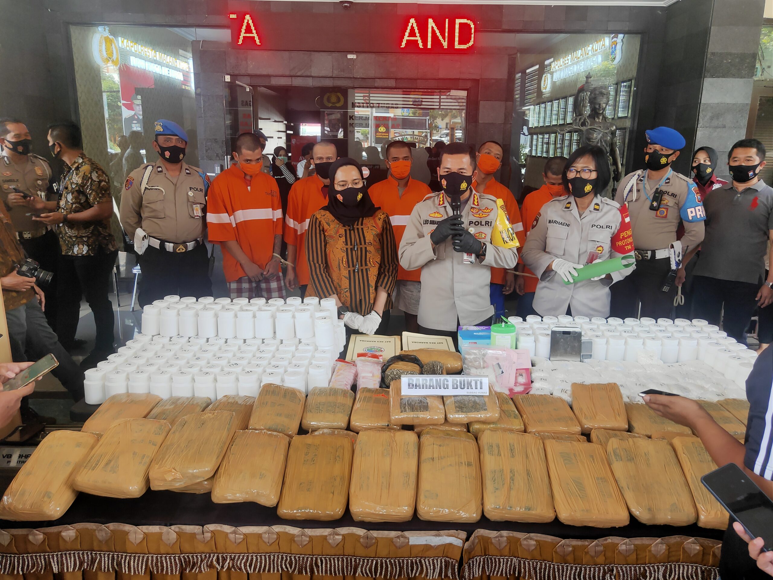 Bekuk Jaringan Ganja, Sita Total 100 Kilogram Ganja 26 IMG20201106111638 scaled