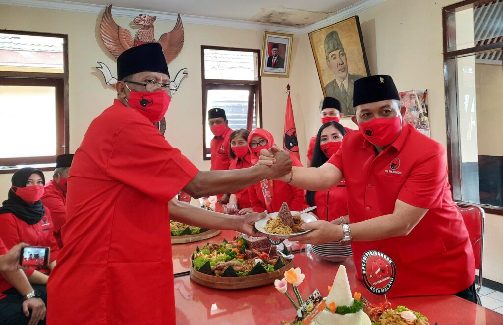 HUT ke 48, DPC PDIP Kota Malang Gelar Upacara dan Syukuran 27 20210110 130141