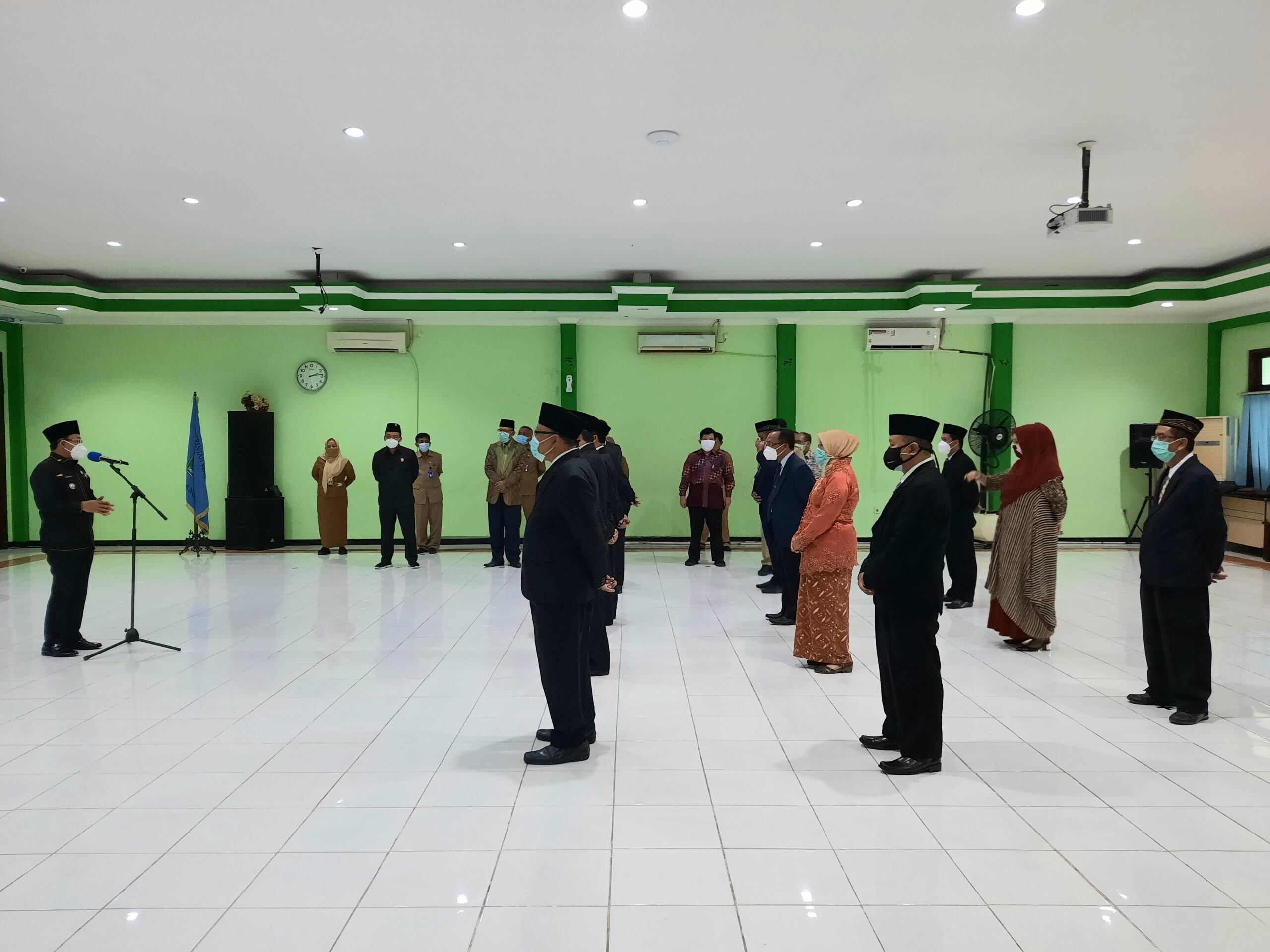 Sutiaji Kukuhkan 11 Anggota Dewan Pendidikan Kota Malang 26 20210111 155414 scaled