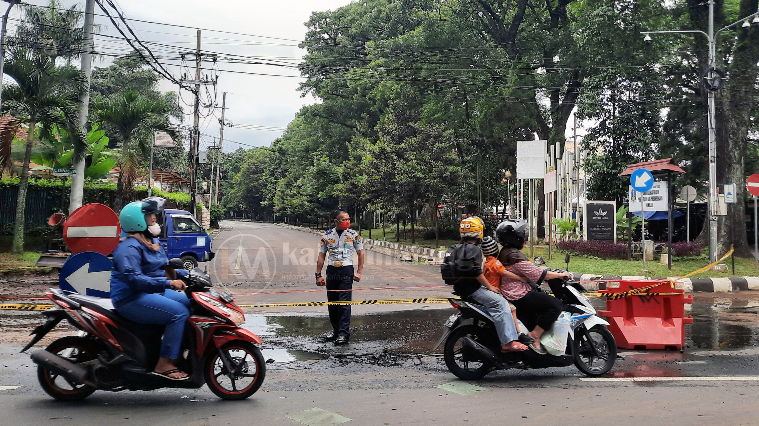 Jalan Ijen Rusak, Dishub Kota Malang Buat Rekayasa Lalu Lintas 26 20210118 140234 scaled