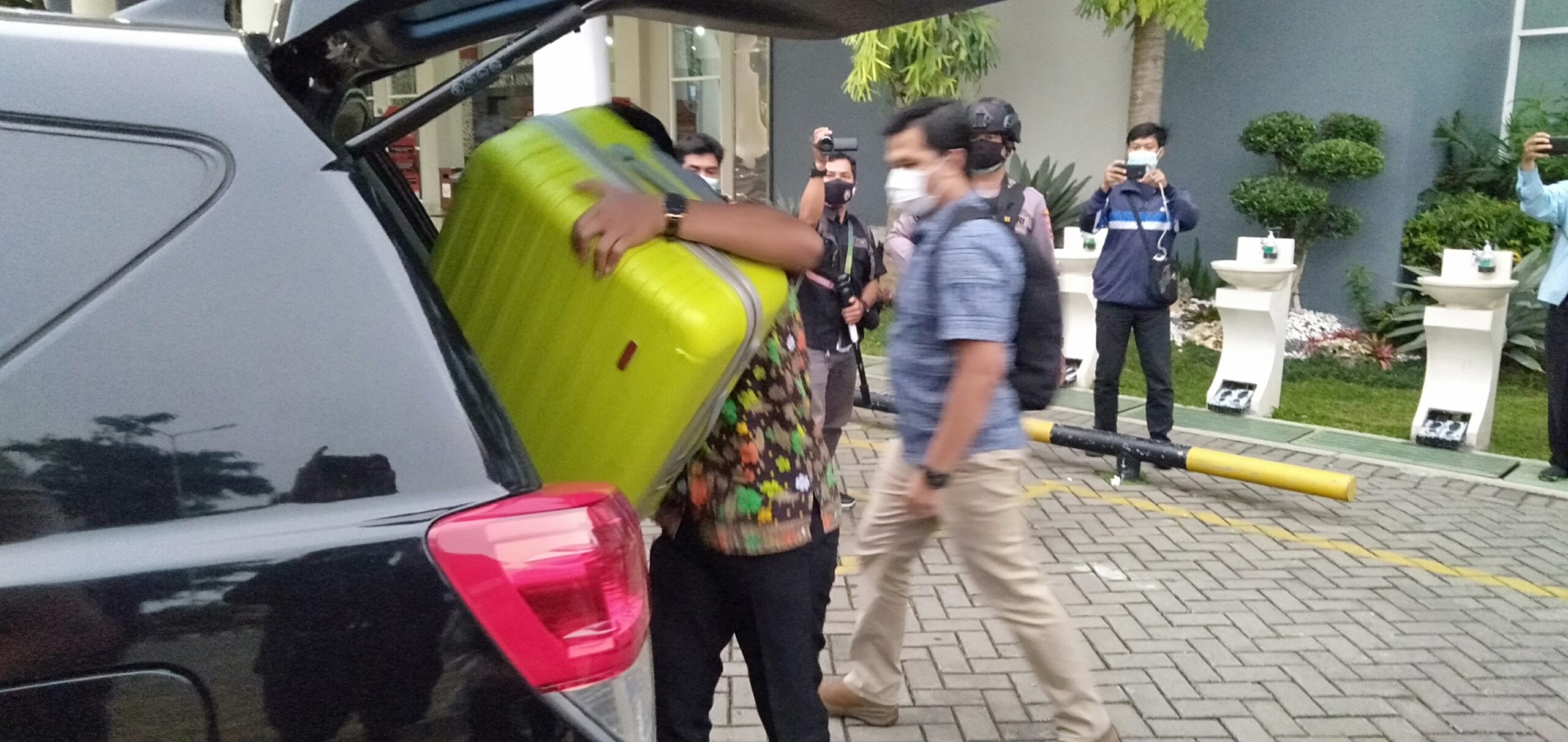 KPK Periksa Empat Saksi Lagi Soal Dugaan Gratifikasi Batu 2011-2017 26 KPK Periksa Empat Saksi Lagi Soal Dugaan Gratifikasi Batu 2011-2017