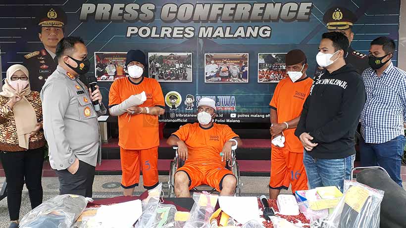 Pelaku Carok Desa Klepu Sabet Korban Sampai Tembus Tengkorak 29 20210203 123449