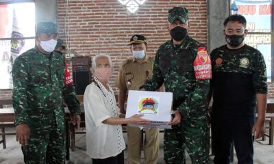 Karya Bakti Sosial Di Merjosari, Gabungan TNI Bagikan Sembako