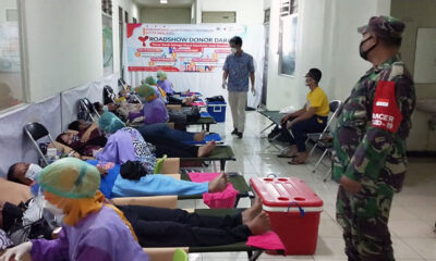 Babinsa Kawal PMI Klojen Gelar Donor Darah Di Posko Relawan