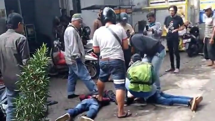 Dua Begal Terciduk Di Malang, Polisi Sempat Tembakkan Pistol Tiga Kali
