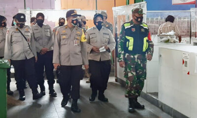 Aparat Gabungan Patroli Simpatik di Pasar Klojen Kota Malang