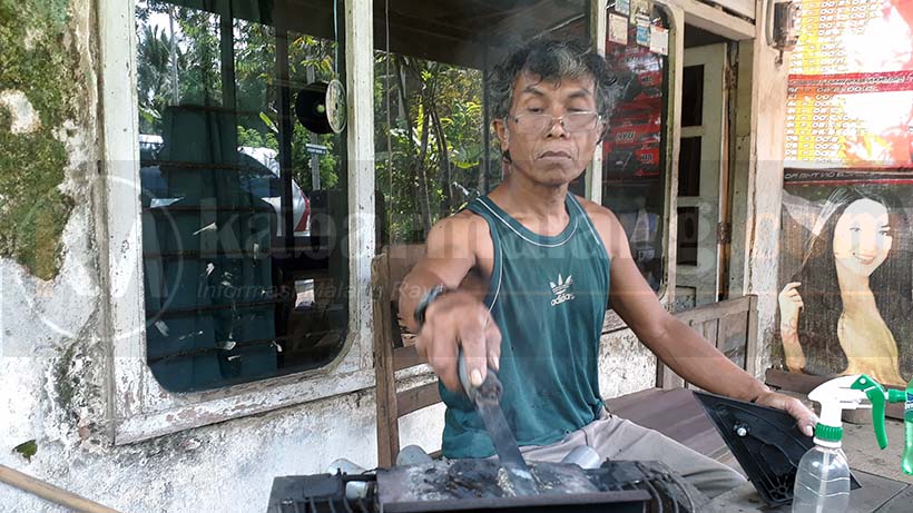 Inilah Pria Asal Dampit Pelopor Las Plastik Di Malang