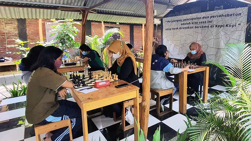 Dewa Kipas Vs GM Irene Bikin Tren Catur Kota Malang Meningkat