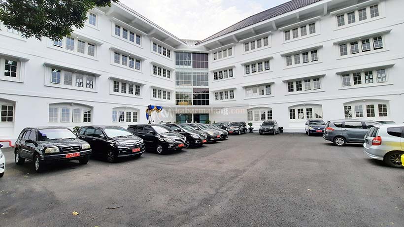 Vaksinasi Drive Thru Lansia 1 April Pakai Mini Block Office Kota Malang