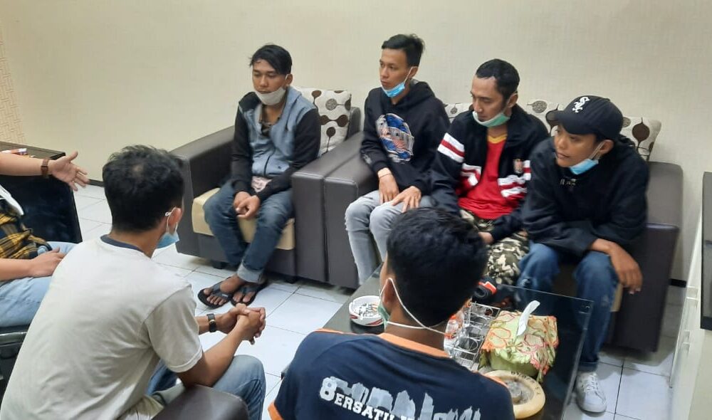 Jakmania Ramaikan Tagar #Janganbandel, Larang Datangi Malang