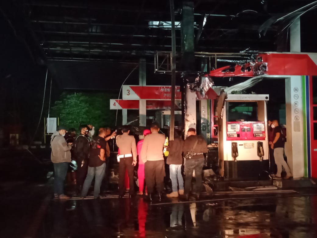 Kerugian Kebakaran SPBU Buring Malang Tembus Hampir Rp 1 Miliar 26 Kerugian Kebakaran SPBU Buring Malang Tembus Hampir Rp 1 Miliar