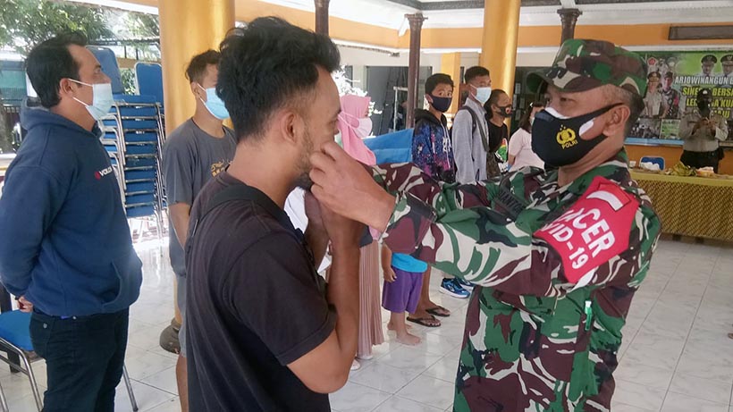 Forpimcam Kedungkandang Razia Siang Malam Tegakkan Prokes