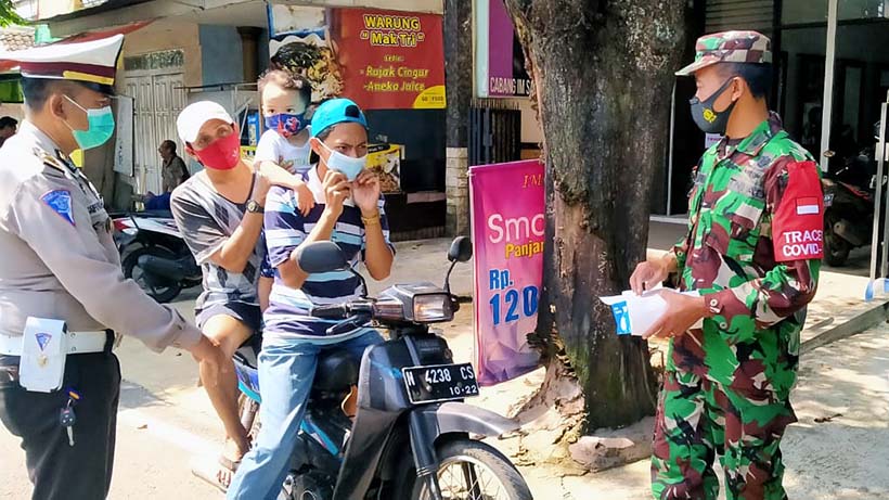Operasi PPKM Mikro Sasar Jalan Raya Bandulan, Sukun Kota Malang