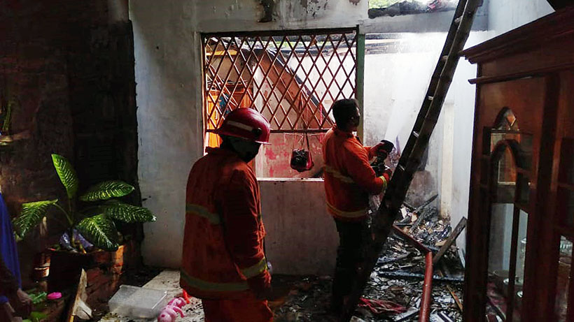 Kebakaran Dua Kali Sehari Di Malang, Damkar Peringkatkan Masyarakat 26 Kebakaran Dua Kali Sehari Di Malang, Damkar Peringkatkan Masyarakat