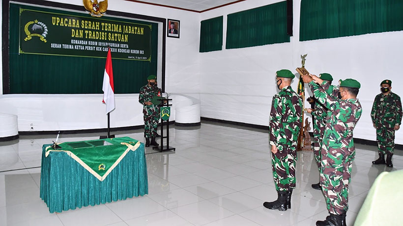 Danrem 083/Bdj Pimpin Sertijab Dandim 0819/Pasuruan Di Malang