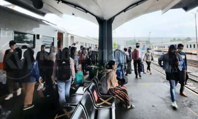 KA Jarak Jauh Berhenti Operasi Mulai 6 Mei, Kereta Lokal Tunggu Menhub