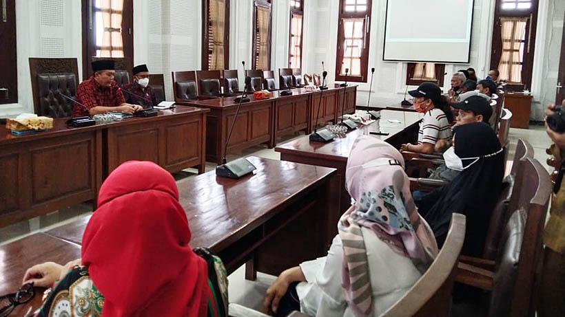 Audiensi Pedagang, Made: Revitalisasi Pasar Besar Masih Wacana