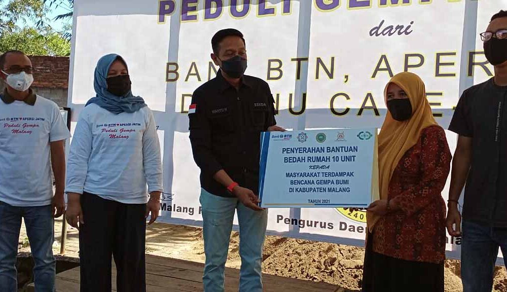 Apersi Dan BTN Bedah Rumah Korban Gempa Di Dampit Malang