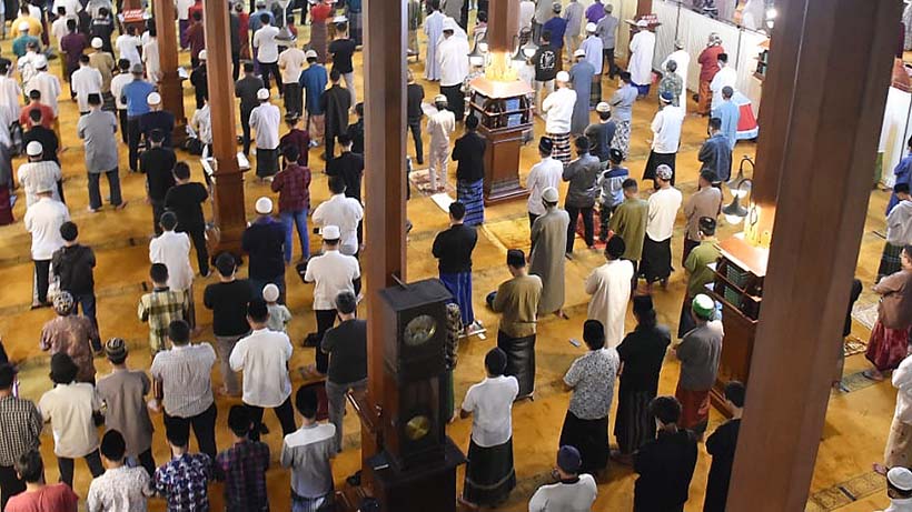 Kemenag Umumkan Sidang Isbat, Umat Di Kota Malang Tarawih Perdana