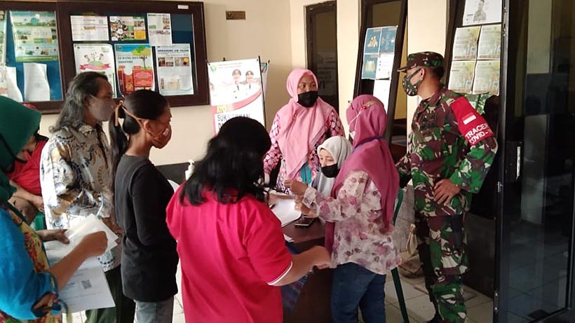 Pemerintah Salurkan BST Untuk 623 KPM Di Kelurahan Bandulan