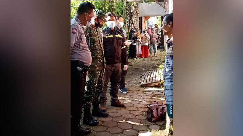 Warga Temukan Bayi Dalam Tas Di Sungai, Mulutnya Disumpal, Keji!