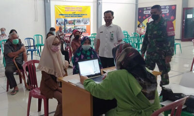 Babinsa Koramil Lowokwaru Kota Malang Dampingi Vaksinasi Lansia