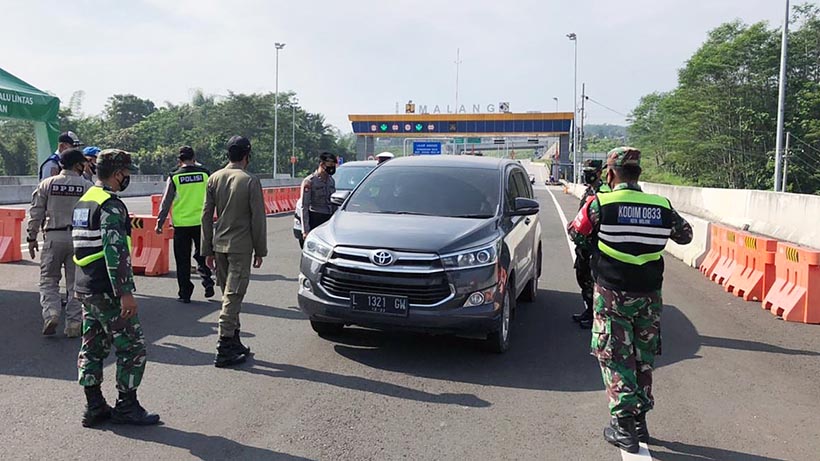 Pengetatan Exit Tol Madyopuro Dikawal TNI Polri dan Pemkot Malang