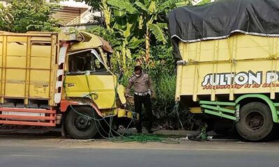 Truk Tabrak Bodi Belakang Kendaraan Engkel Di Malang, 2 Orang Luka