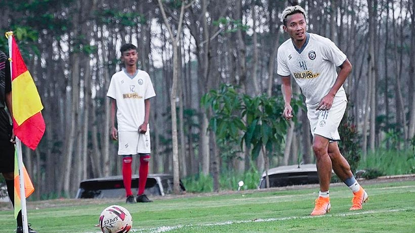 Dendi Santoso Buka Sekolah Sepak Bola, Tegaskan Bukan Sinyal Pensiun