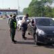 Pengetatan Exit Tol Madyopuro, Tes Rapid Pengendara Tanpa Surat