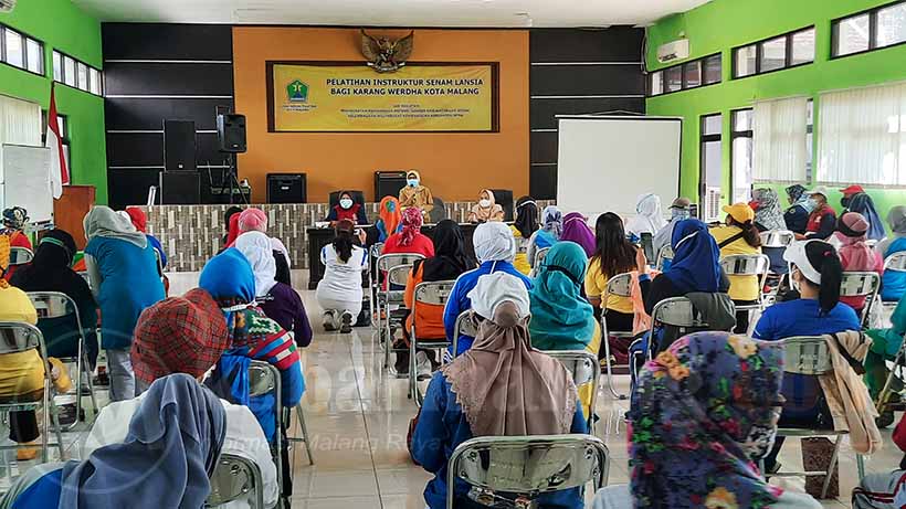 Dinsos-P3AP2KB Kota Malang Siapkan Instruktur Senam Bagi Lansia