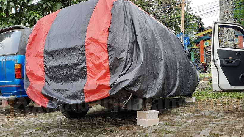 Marak Pencurian Ban Mobil Di Malang, Dua Kendaraan Sudah Jadi Korban