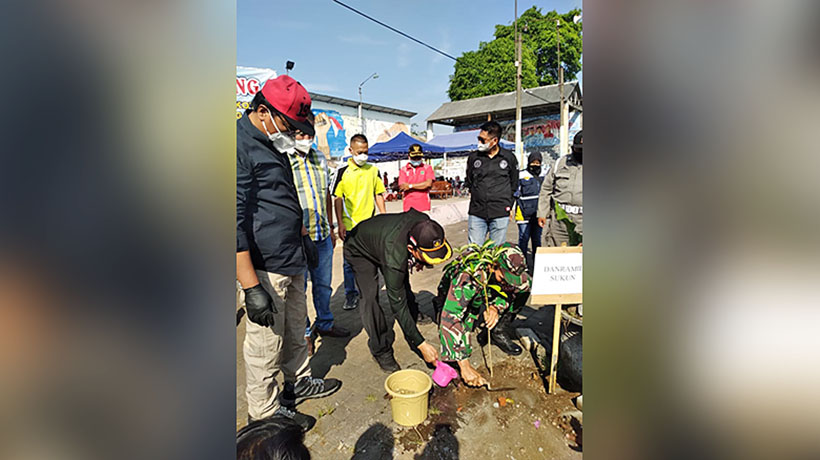 Pemkot Malang Dan Warga Tanam Pohon Pule Di Bandungrejosari