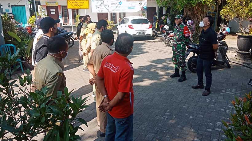 Satgas Covid Sukun Operasi Masker Di Dekat Kampus Unikama