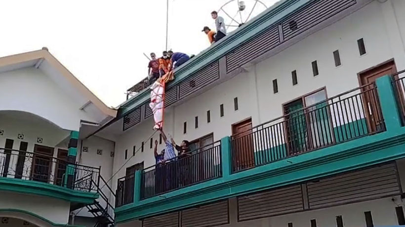 Orang Kesetrum Di Kepanjen Malang, Listrik Menyala Saat Instal Tandon