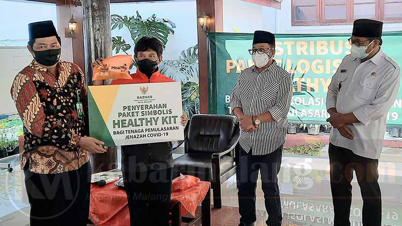 Makam Covid Rentan Tulari Petugas Di Malang, Suplai Vitamin Dikirim