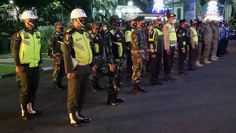Apel PPKM Darurat Di Malang, Patroli Malam Bidik Kafe Dan Warung 26 Apel PPKM Darurat Di Malang, Patroli Malam Bidik Kafe Dan Warung