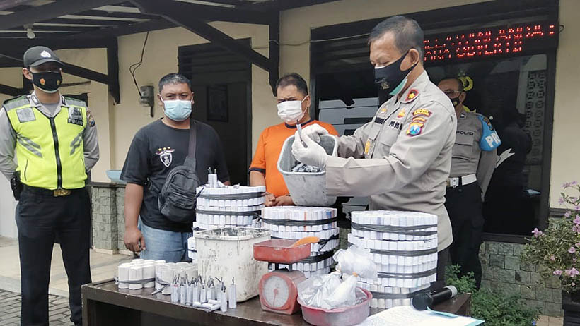 Pembuat Petasan Di Malang Tertangkap, Ngeri, Simpan 4 Kilo Peledak