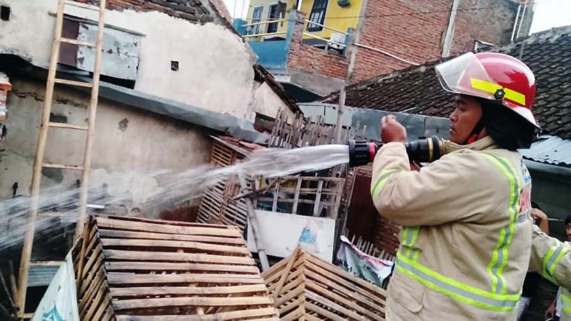 Kebakaran Di Malang, Catat, Ini Nomor Telepon Damkar Siaga 24 Jam