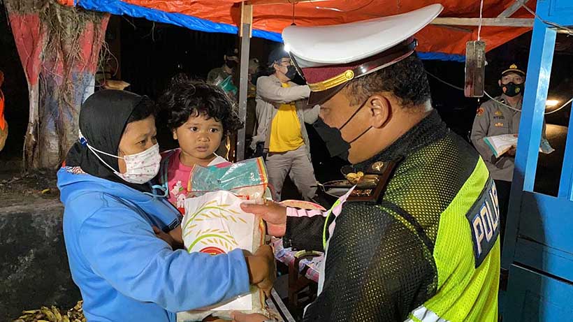Kapolres Malang Patroli Skala Besar Dan Sebar Bansos, Perintah Kapolri