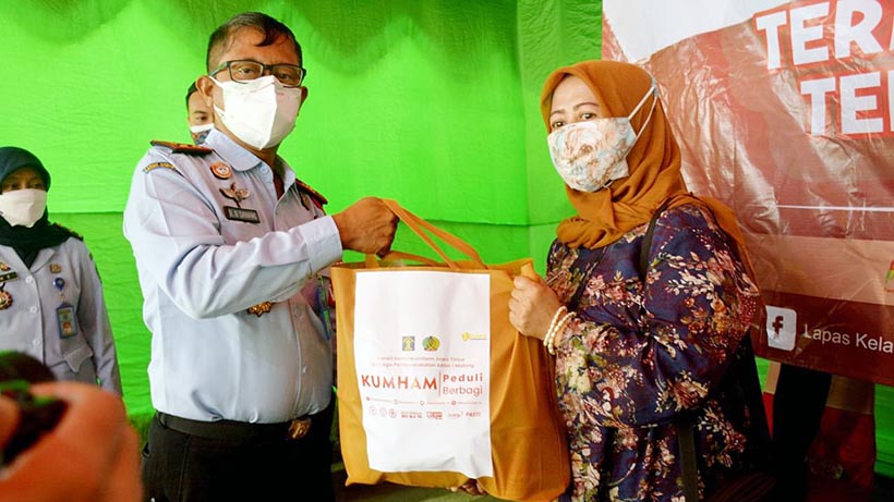 Lapas Kelas 1 Malang Berbagi Paket Logistik Untuk Warga